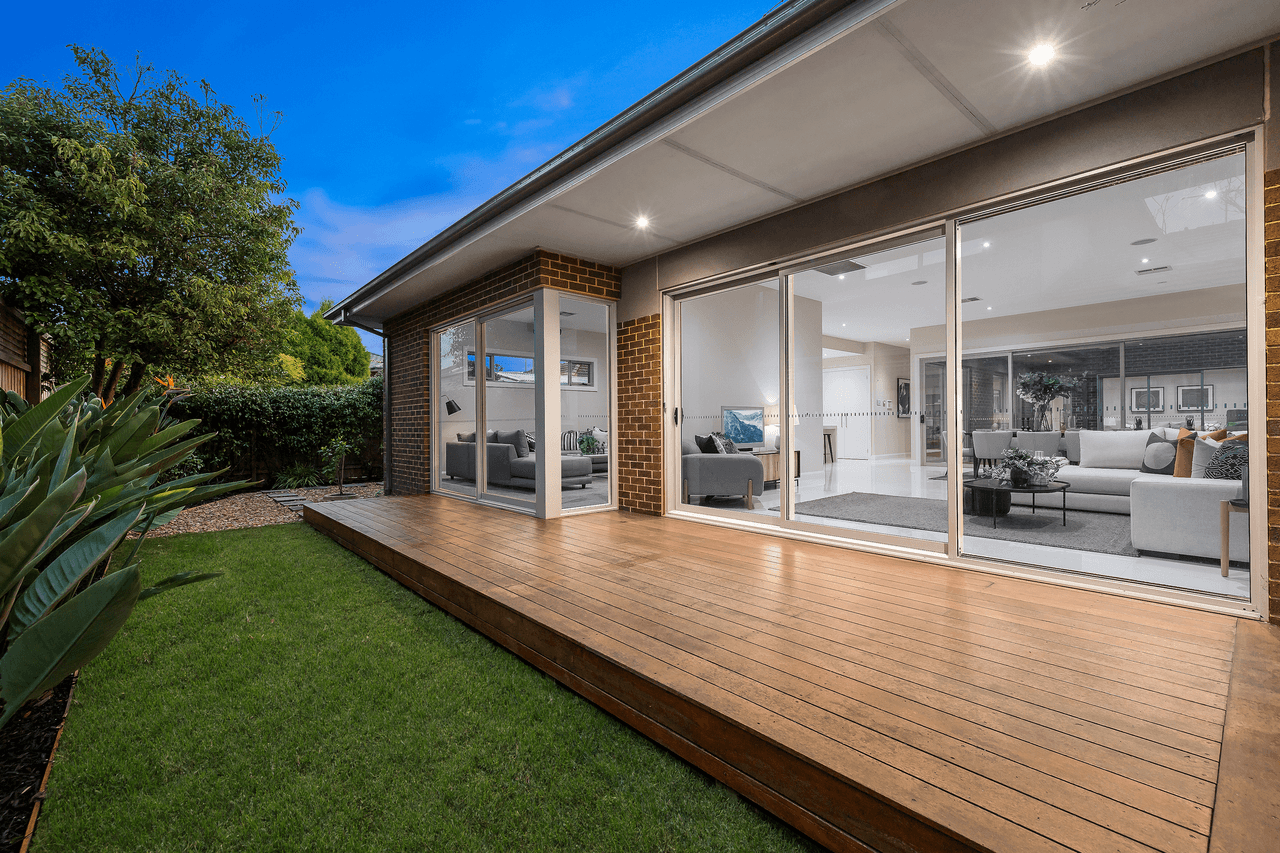 8 William Street, MOUNT WAVERLEY, VIC 3149