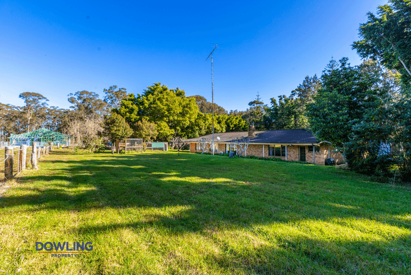 12 Fairlands Road, MEDOWIE, NSW 2318