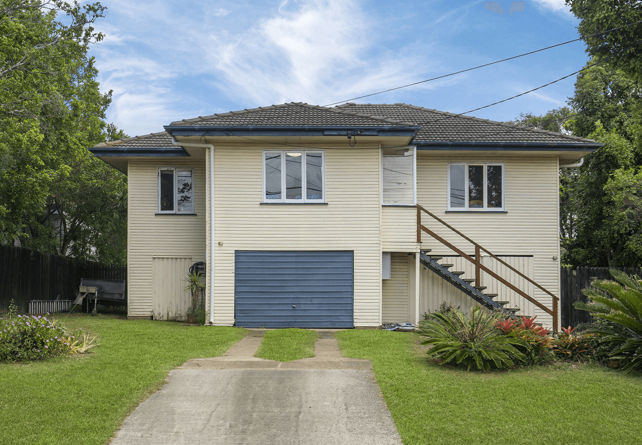 13 Kurts Street, HOLLAND PARK WEST, QLD 4121