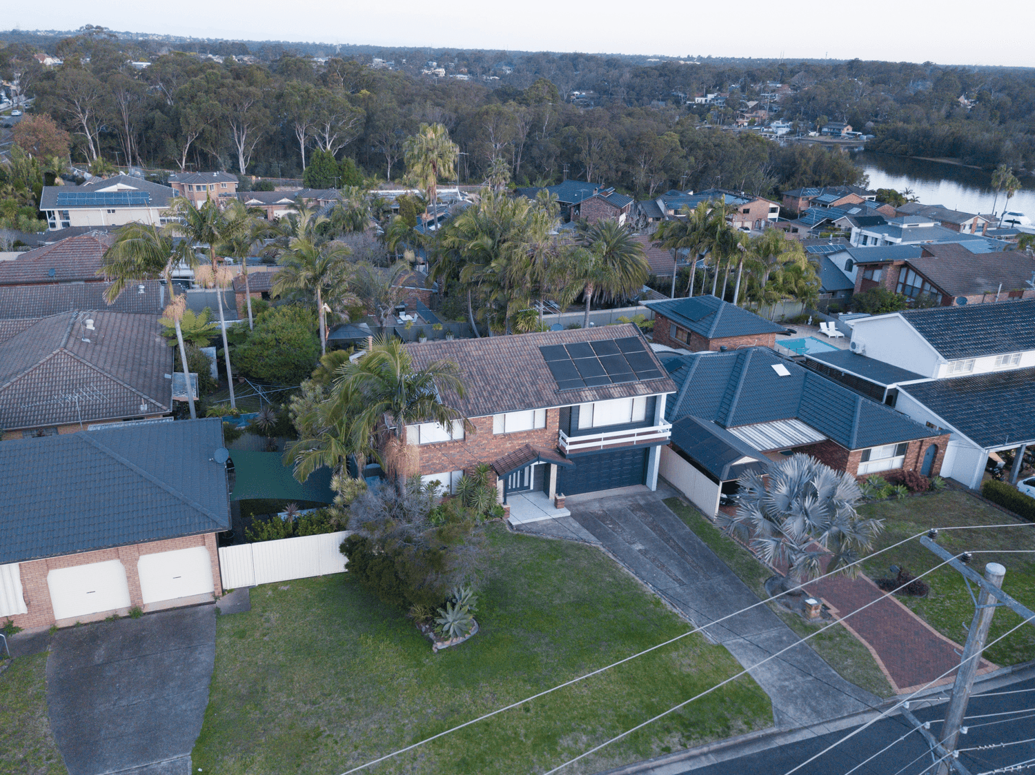 6 Riverside Avenue, Picnic Point, NSW 2213