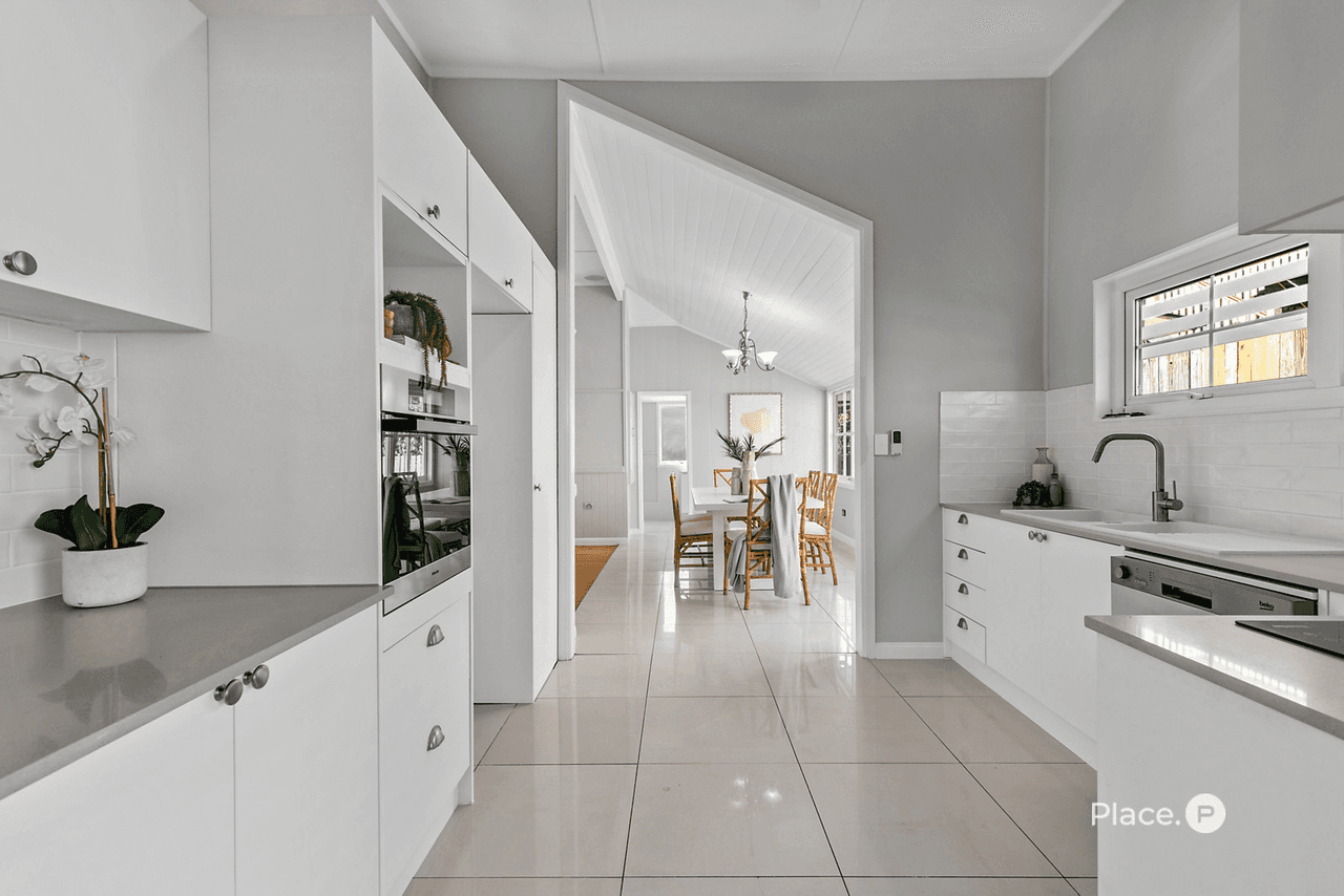 40 Norman Avenue, Norman Park, QLD 4170