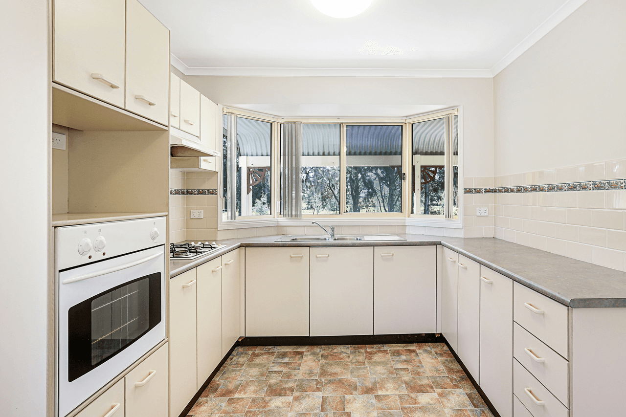 127 Lakeline Drive, KANAHOOKA, NSW 2530