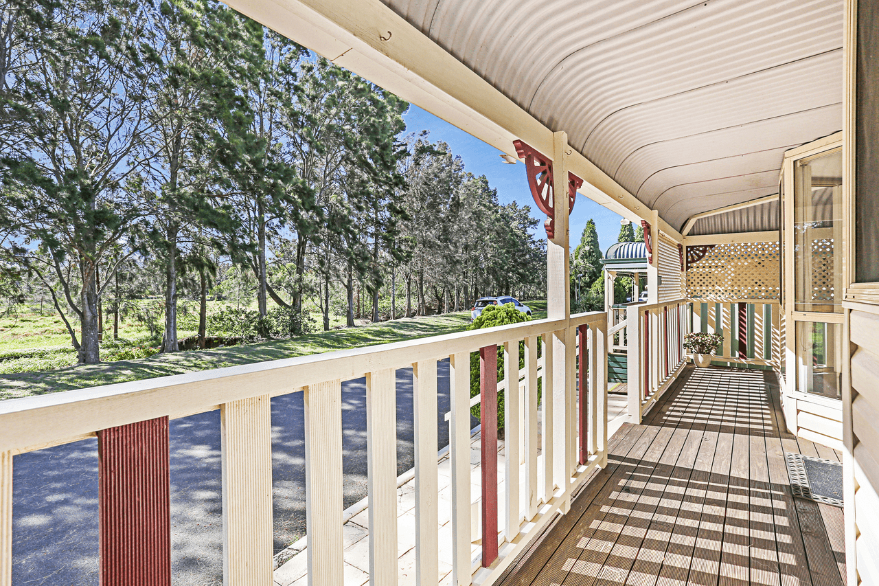 127 Lakeline Drive, KANAHOOKA, NSW 2530