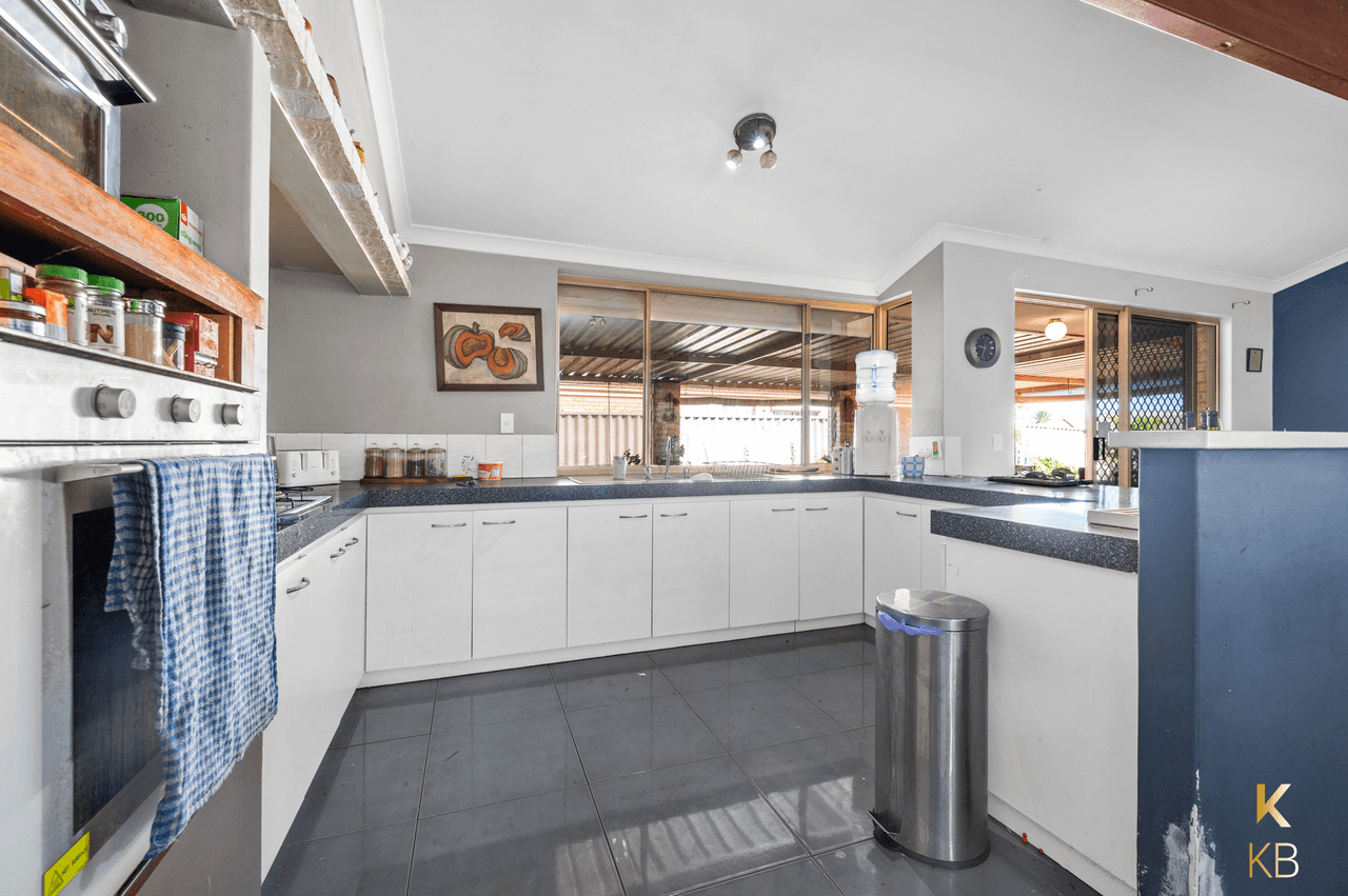 8 Ryde Cl, Warnbro, WA 6169