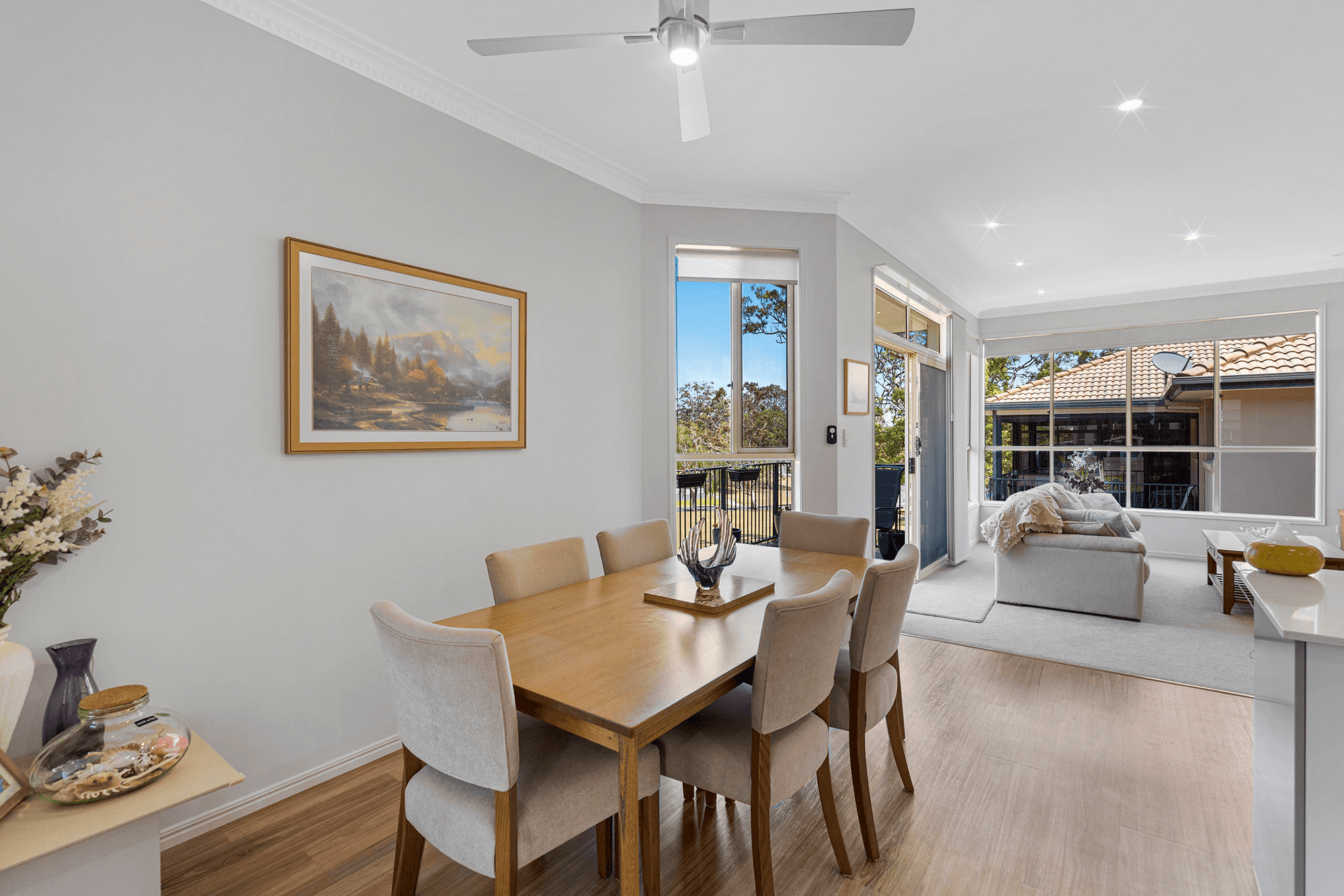 9/2 Girraween Grove, ASHMORE, QLD 4214