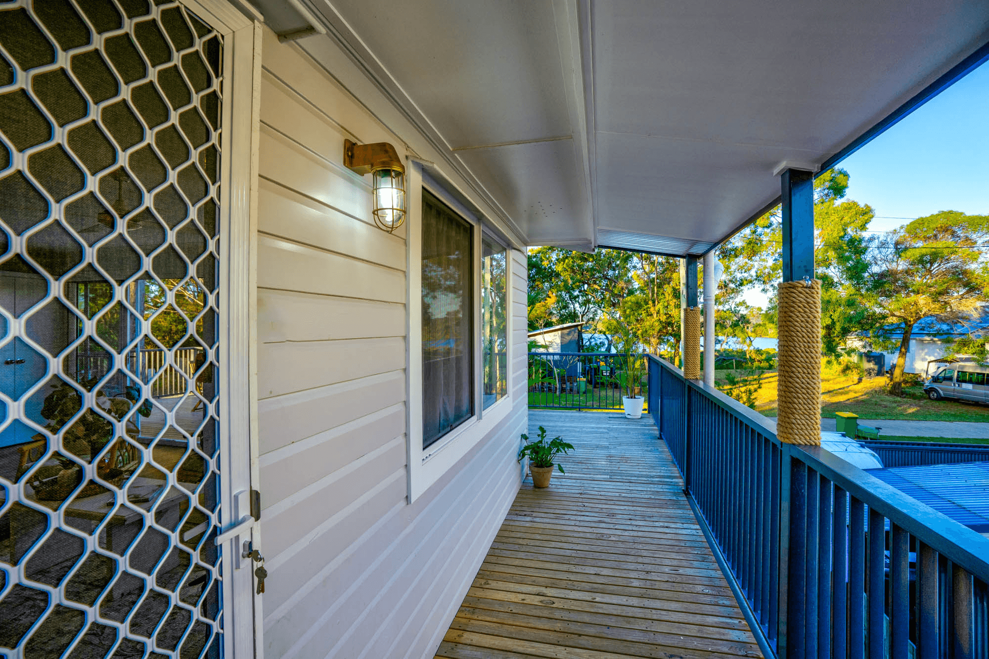 8 Bay Drive, RUSSELL ISLAND, QLD 4184