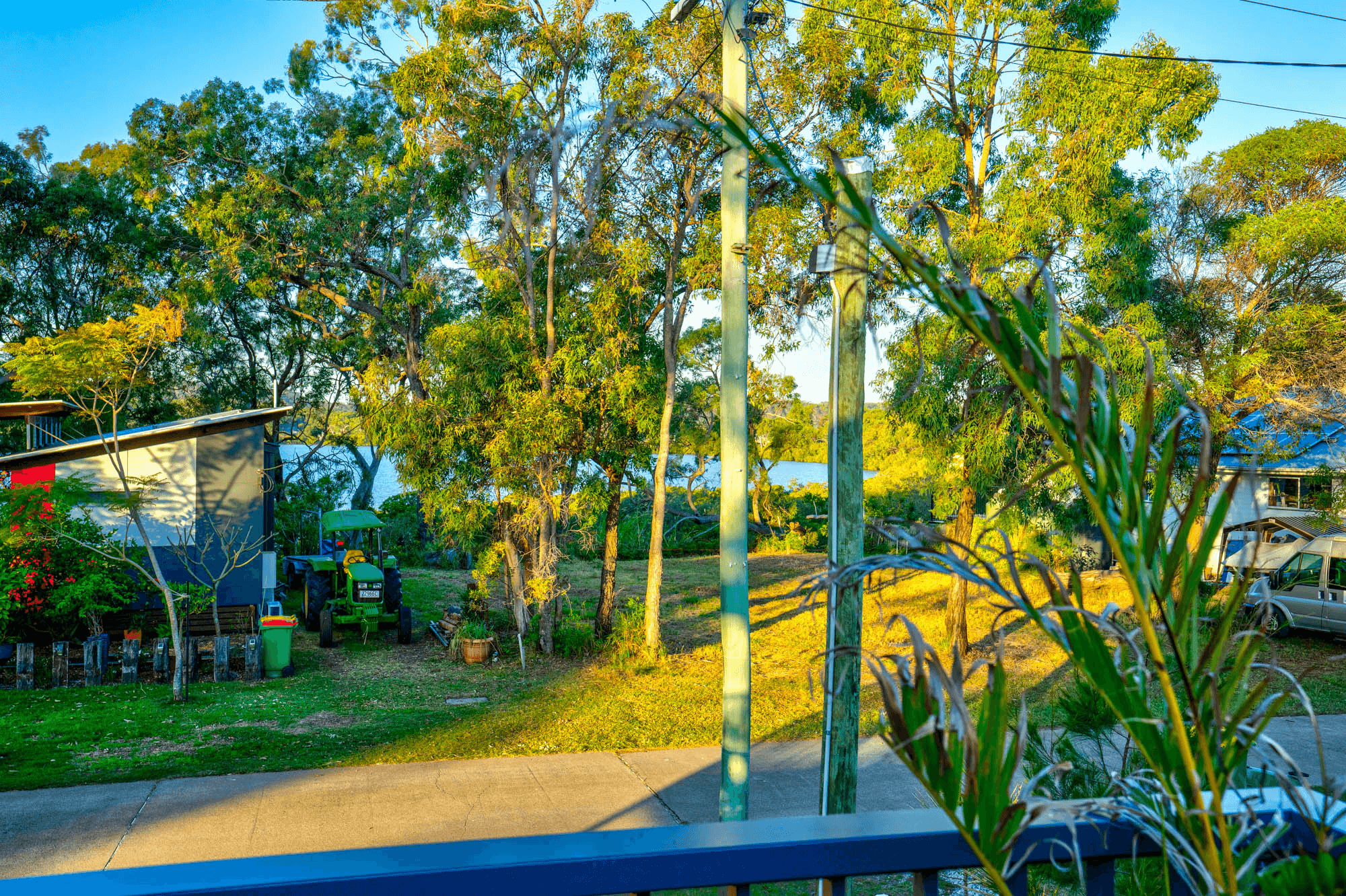 8 Bay Drive, RUSSELL ISLAND, QLD 4184