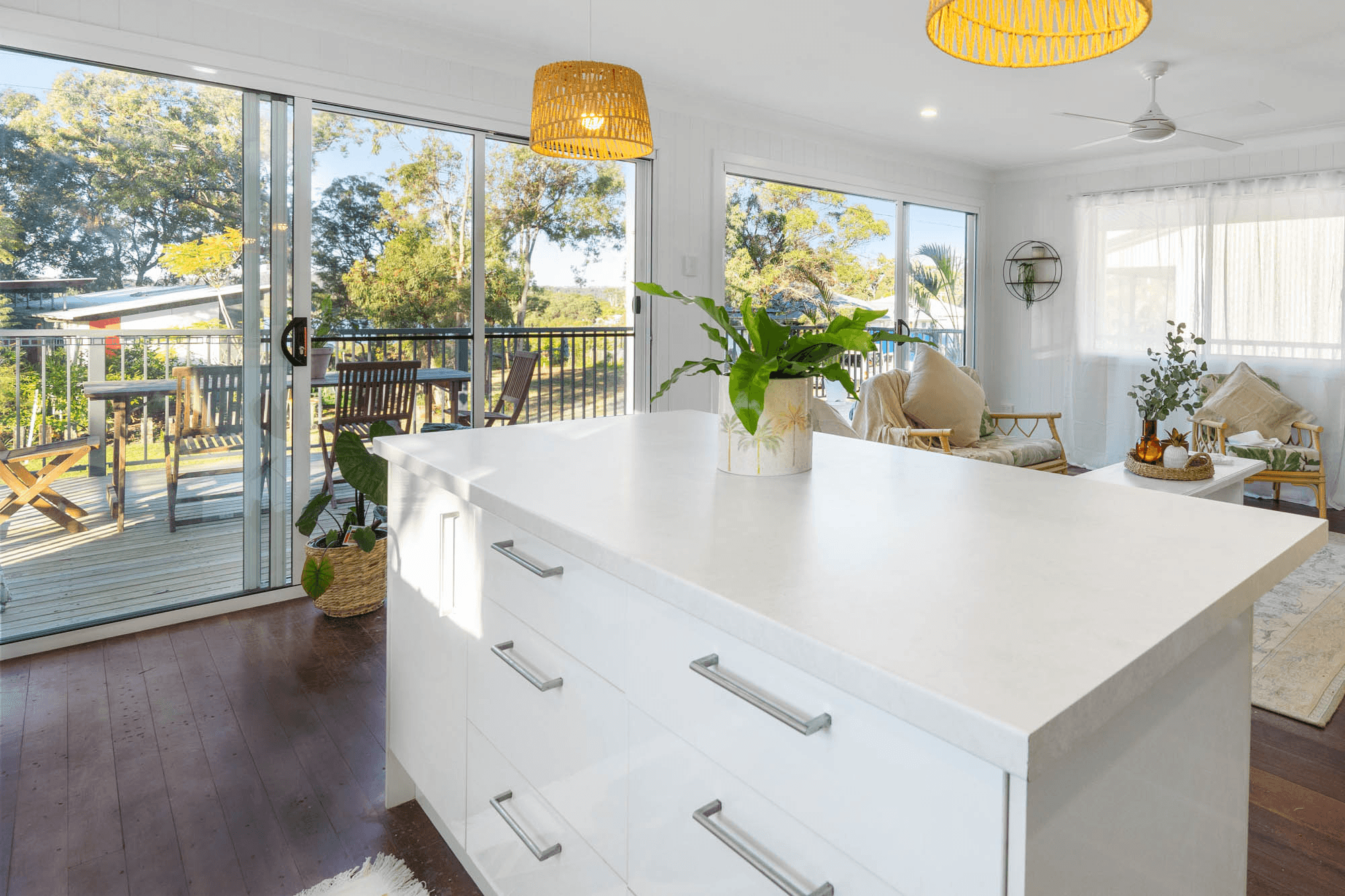 8 Bay Drive, RUSSELL ISLAND, QLD 4184