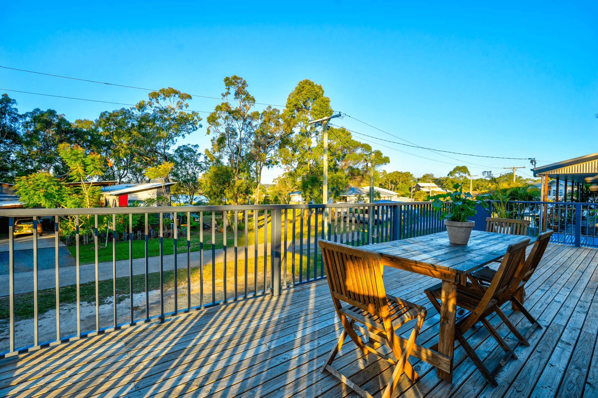 8 Bay Drive, RUSSELL ISLAND, QLD 4184