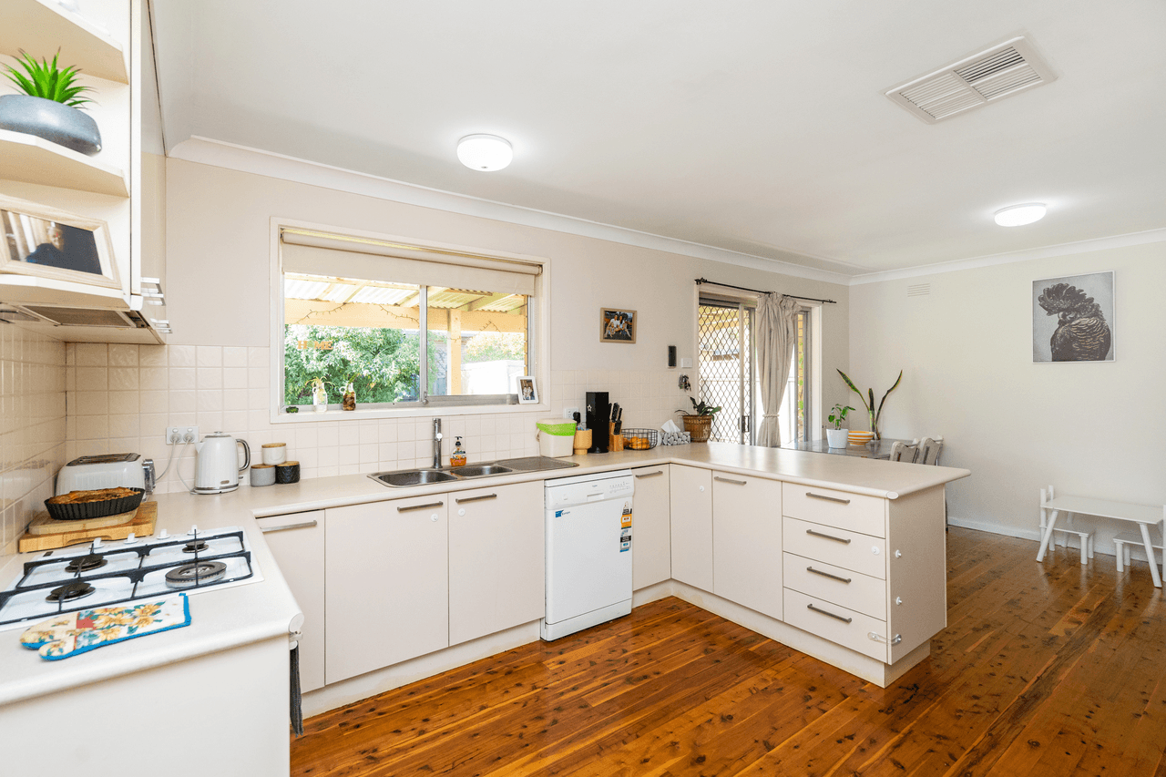 3 Fraser Street, MOUNT AUSTIN, NSW 2650