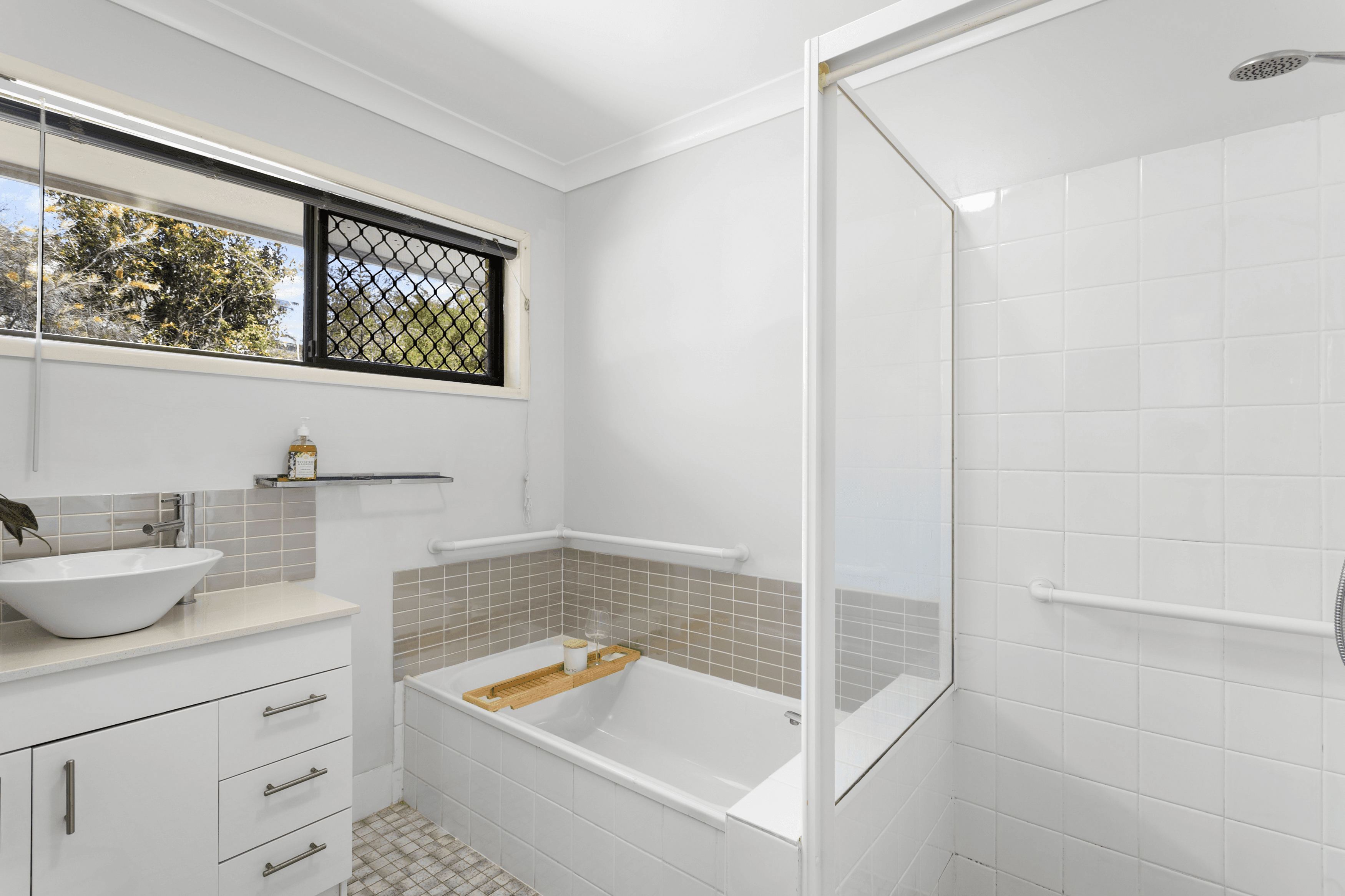 1 Waterton Street, CLONTARF, QLD 4019