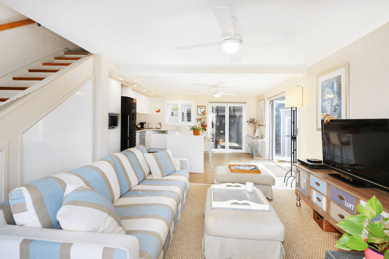 7/1 'ÁquaNirvana', Margit Crescent, SUNRISE BEACH, QLD 4567