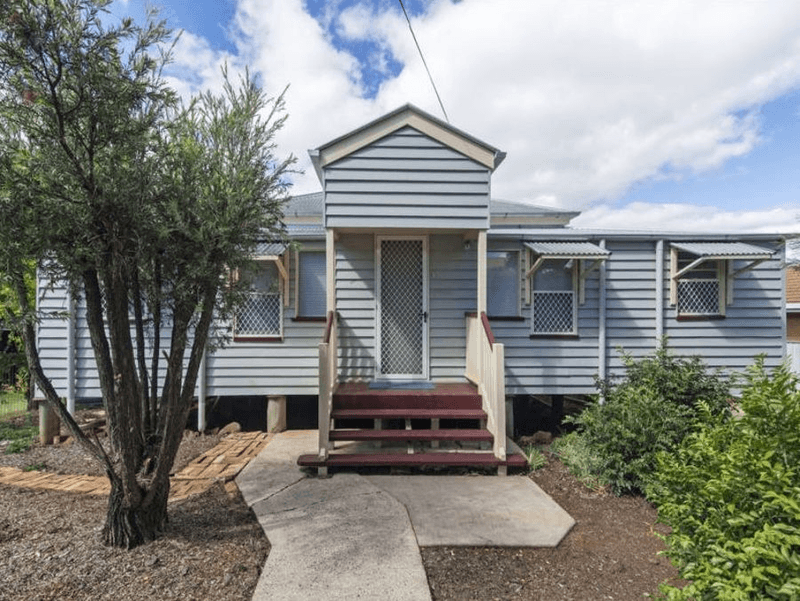 252 West Street, KEARNEYS SPRING, QLD 4350