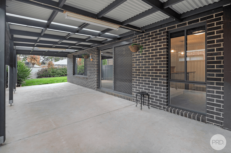 13 Hodge Street, MINERS REST, VIC 3352