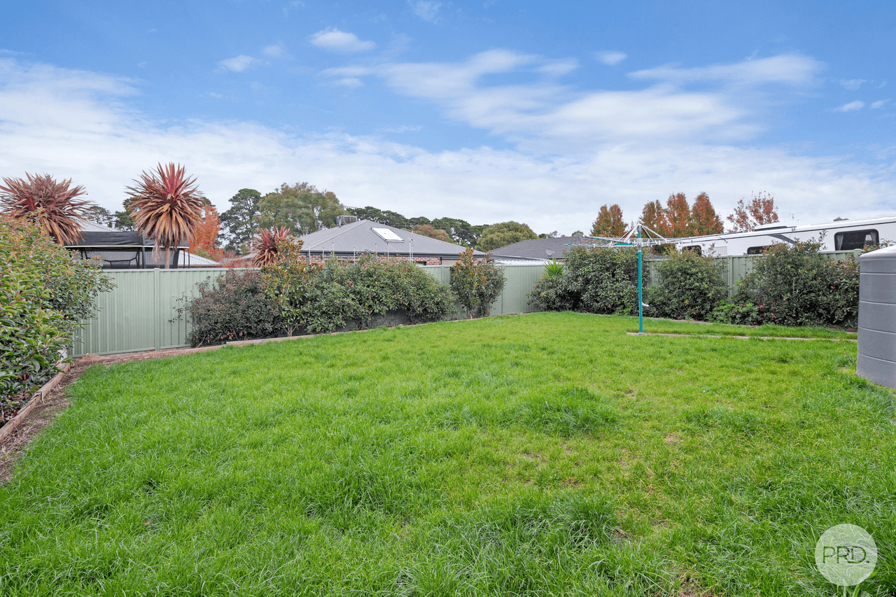 13 Hodge Street, MINERS REST, VIC 3352