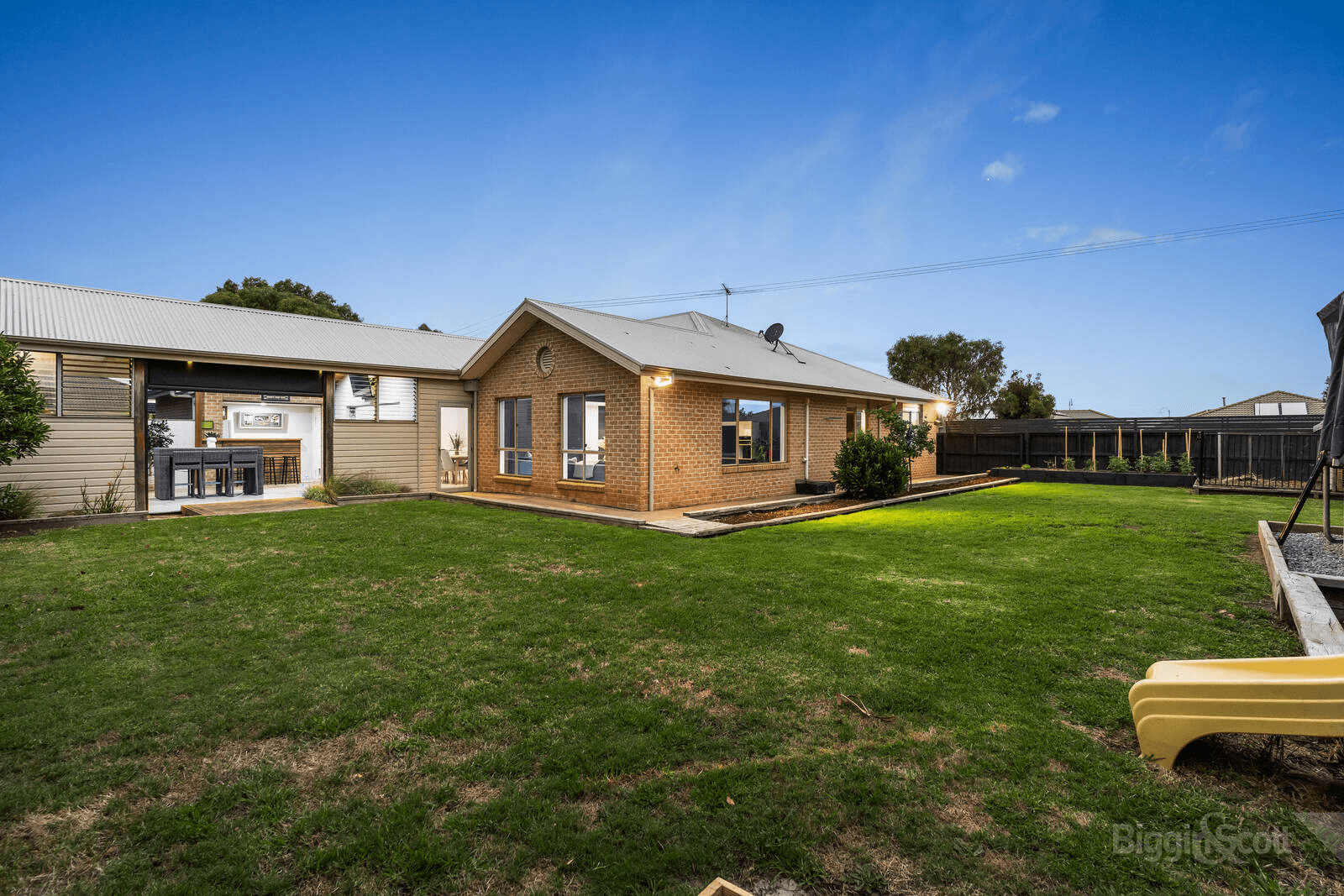 10 McAuley Avenue, PAKENHAM, VIC 3810