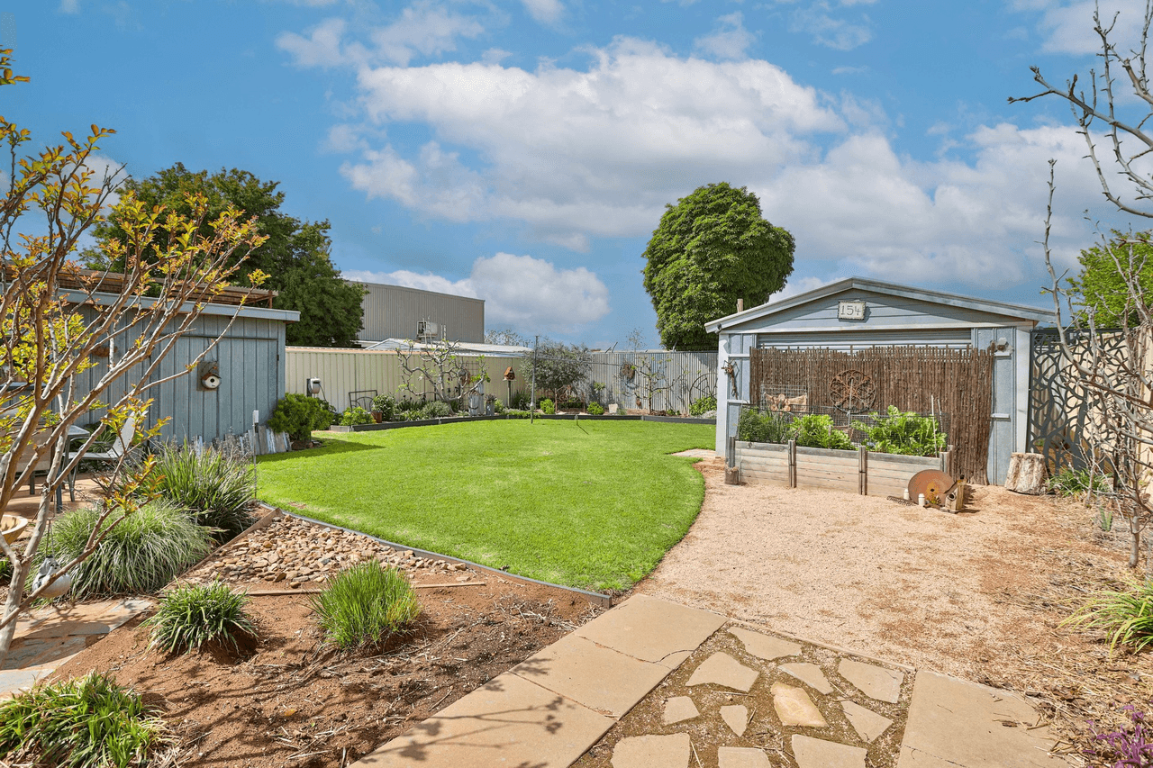 154 Almond Avenue, Mildura, VIC 3500