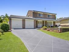 8 Wolvi Place, HELENSVALE, QLD 4212