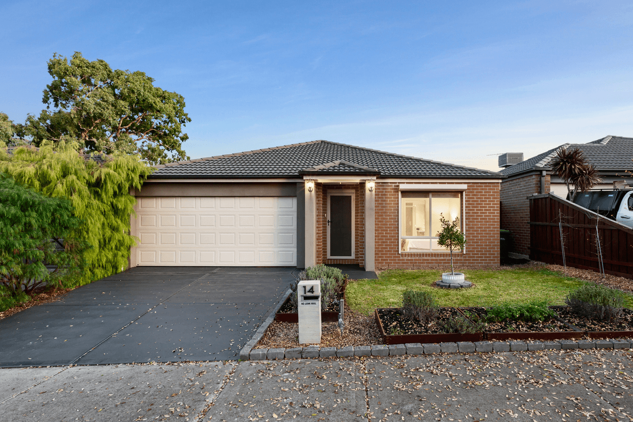 14  Peak Crescent, DOREEN, VIC 3754