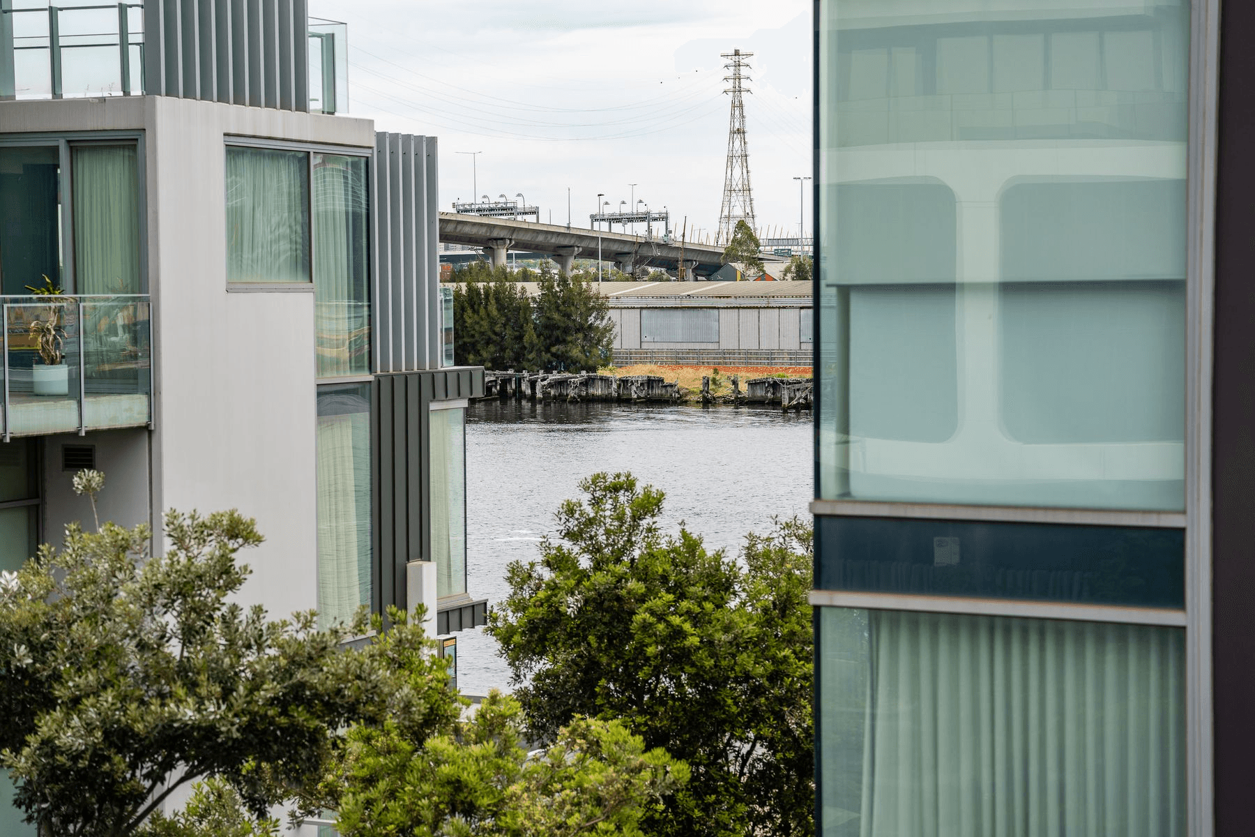 92 South Wharf Drive, Docklands, VIC 3008