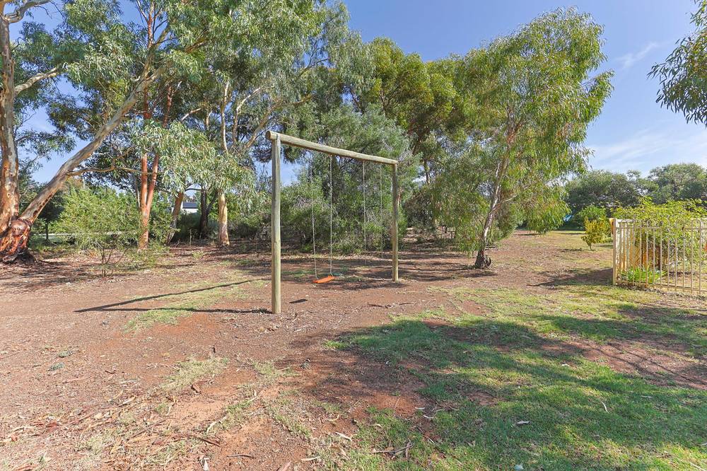 682 Cureton Avenue, Nichols Point, VIC 3501