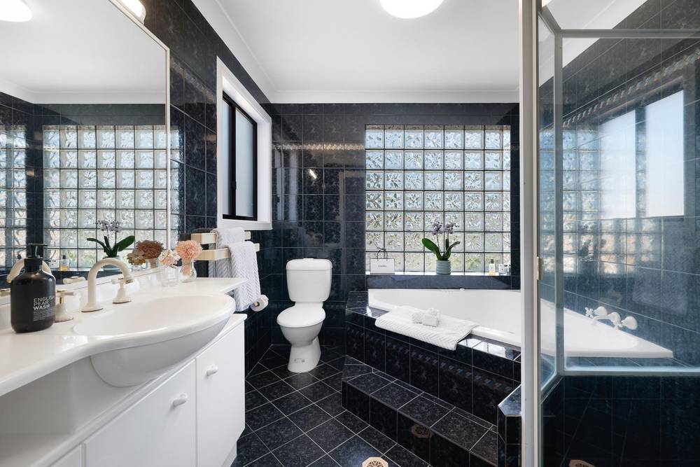 5 Buccaneer Court, Paradise Waters, QLD 4217