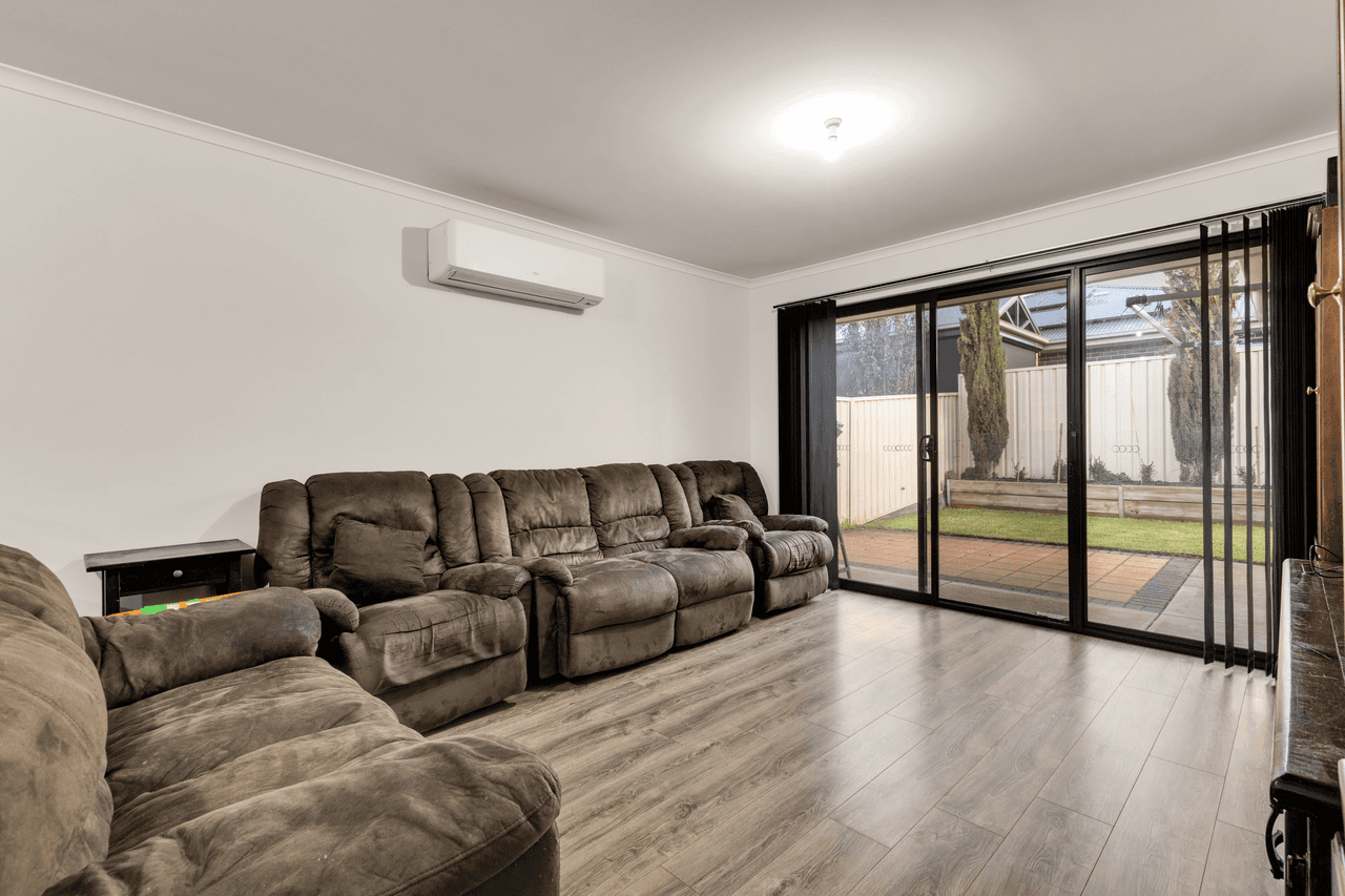 299 Fradd East Road, MUNNO PARA WEST, SA 5115