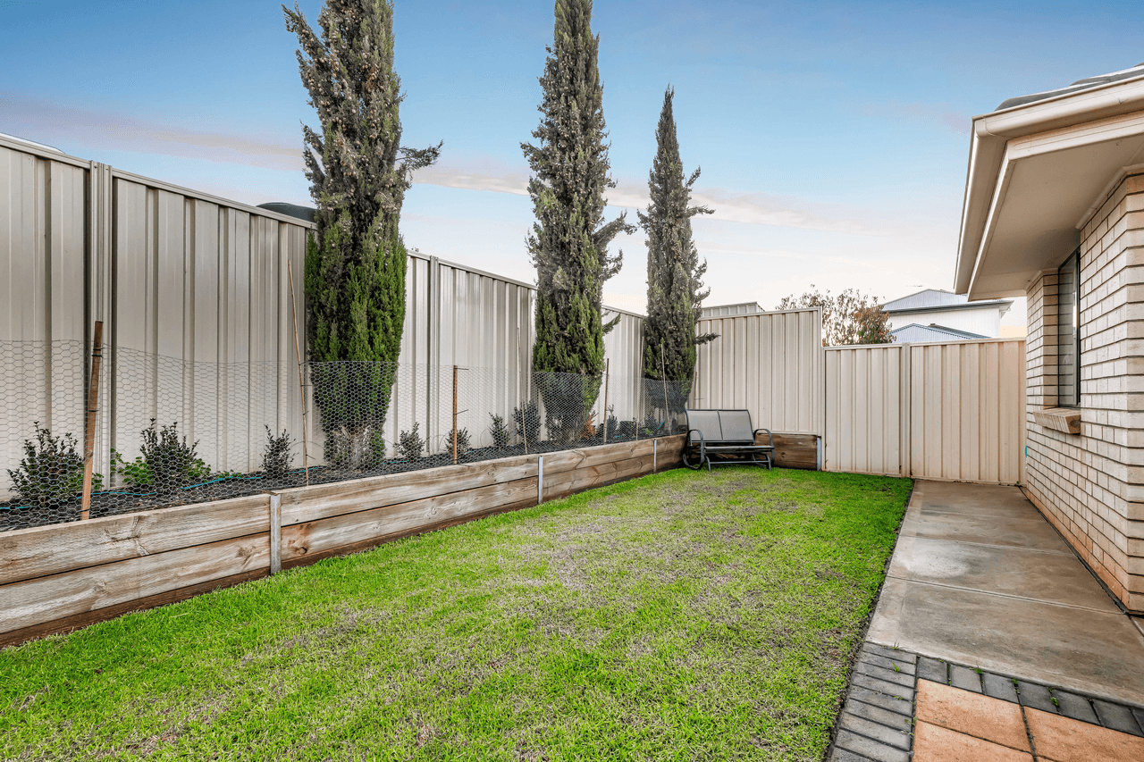 299 Fradd East Road, MUNNO PARA WEST, SA 5115