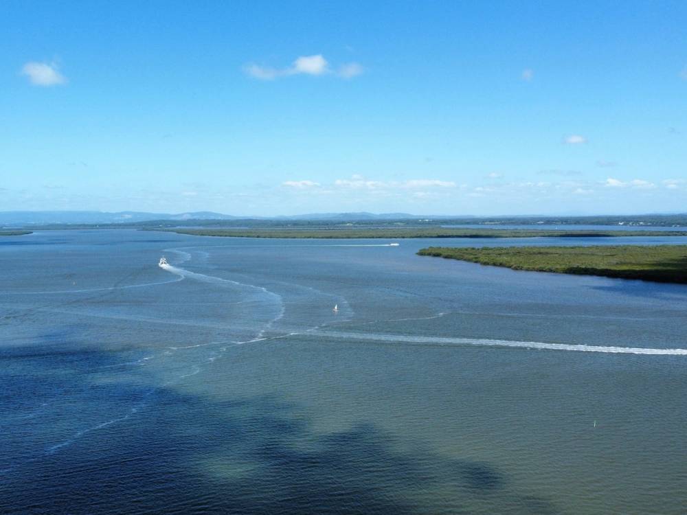 4 Cliff Terrace, MACLEAY ISLAND, QLD 4184