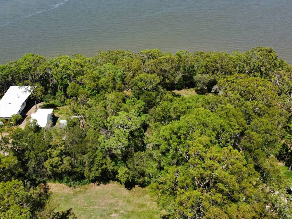 4 Cliff Terrace, MACLEAY ISLAND, QLD 4184