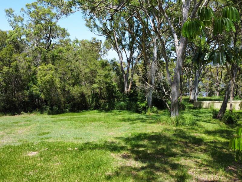 4 Cliff Terrace, MACLEAY ISLAND, QLD 4184