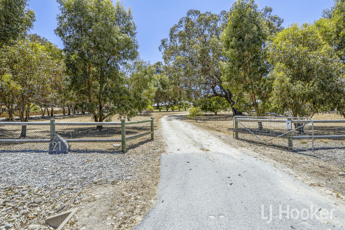 21 Cinnamon Meander, TWO ROCKS, WA 6037