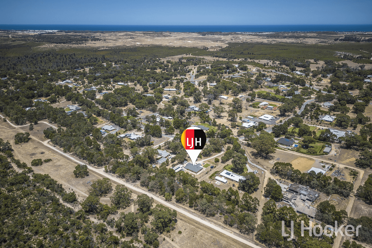 21 Cinnamon Meander, TWO ROCKS, WA 6037