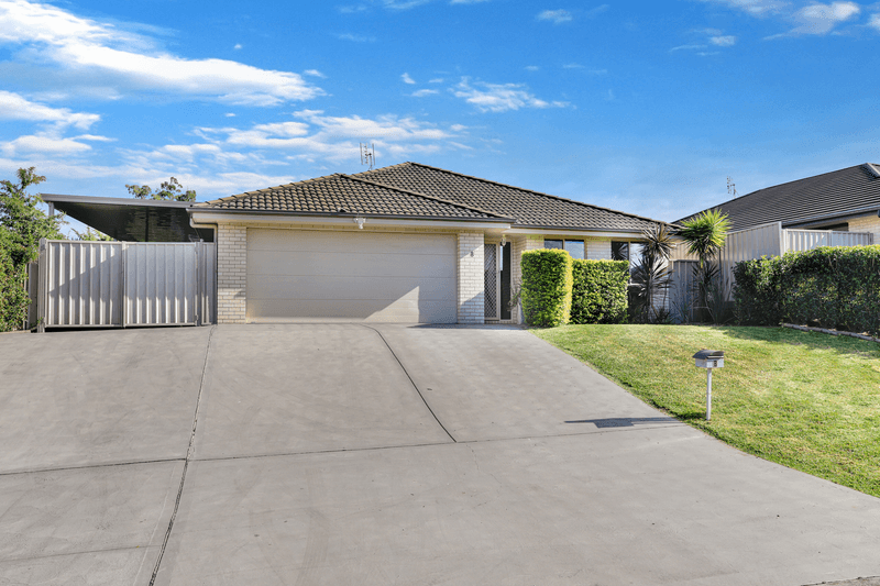 8 Peachey Circuit, KARUAH, NSW 2324