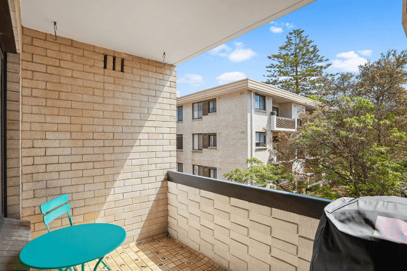 8/63 Pacific Parade, Dee Why, NSW 2099