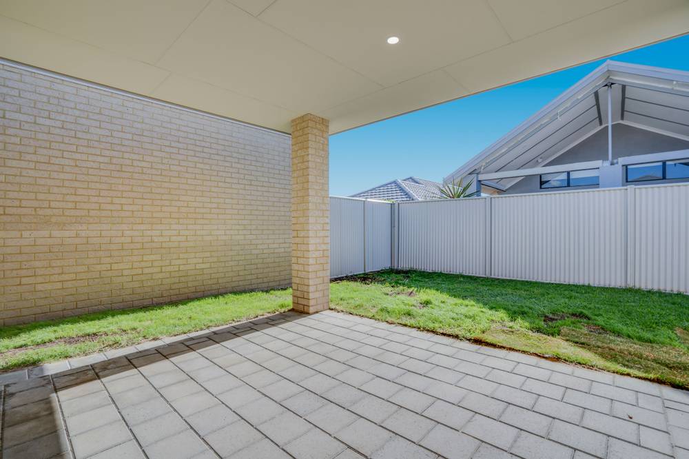 22 WHIPBIRD ROAD, ALKIMOS, WA 6038