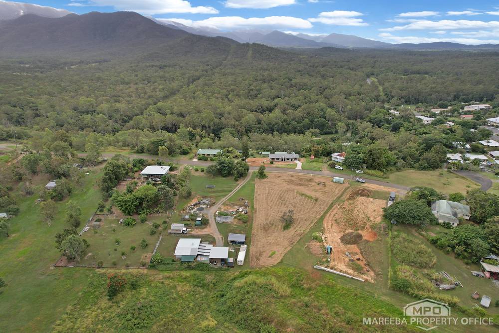 14 Santowski Crescent, MOUNT MOLLOY, QLD 4871