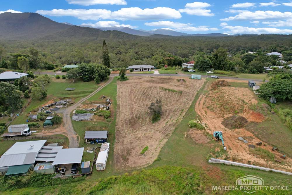14 Santowski Crescent, MOUNT MOLLOY, QLD 4871
