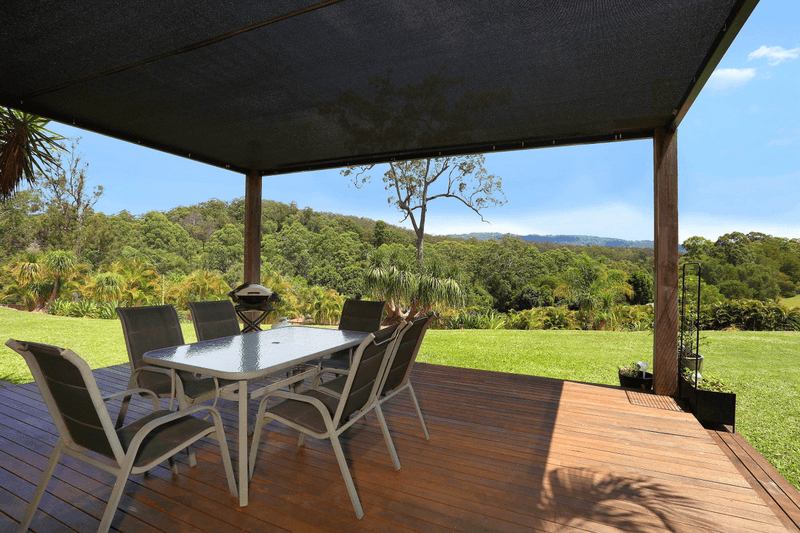 54 Mountain View Crest, MOUNT NATHAN, QLD 4211