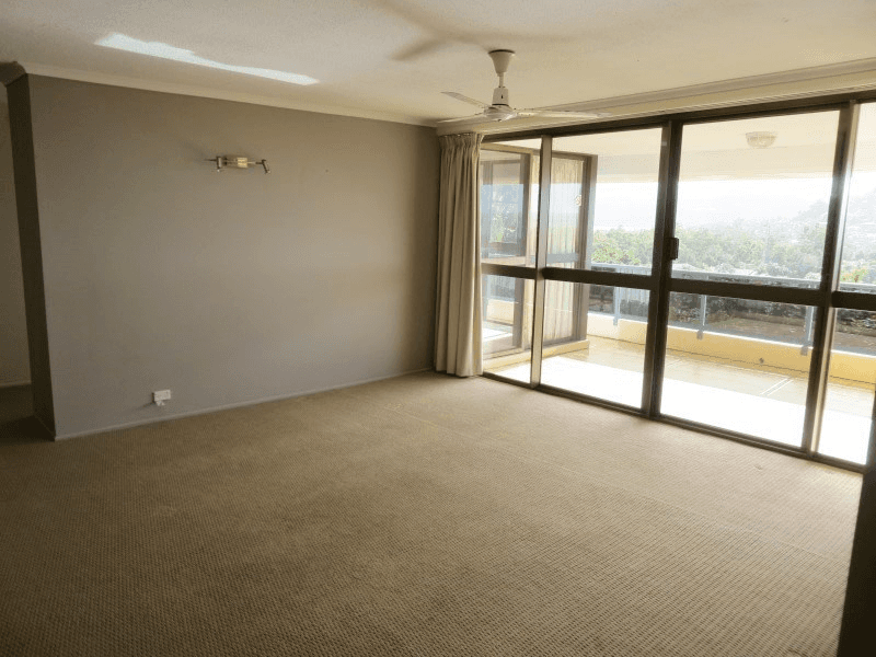 Unit 121/4 Eshelby Dr, Cannonvale, QLD 4802