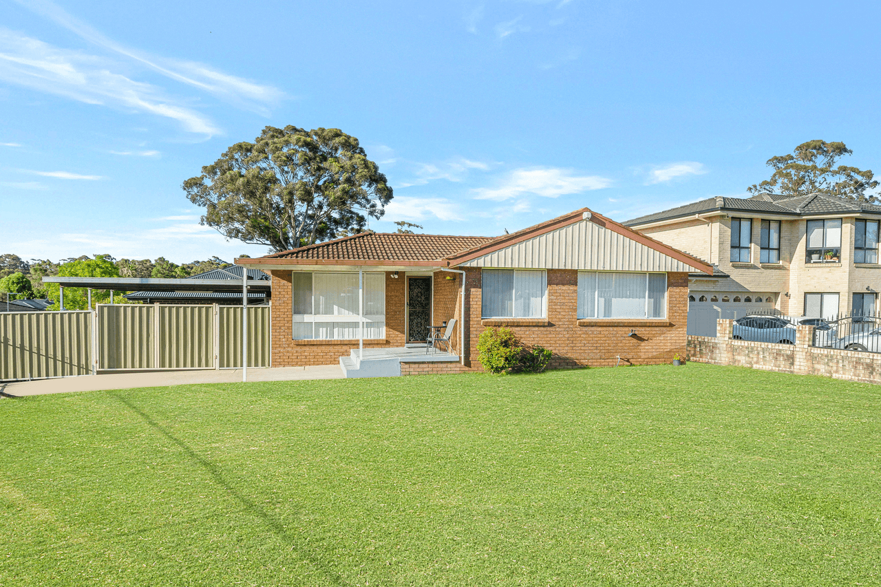 22 Arrowhead Road, GREENFIELD PARK, NSW 2176