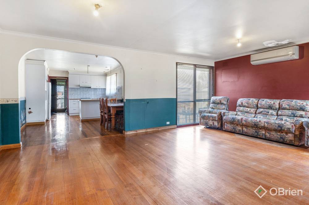 16 Grenville Place, Melton West, VIC 3337