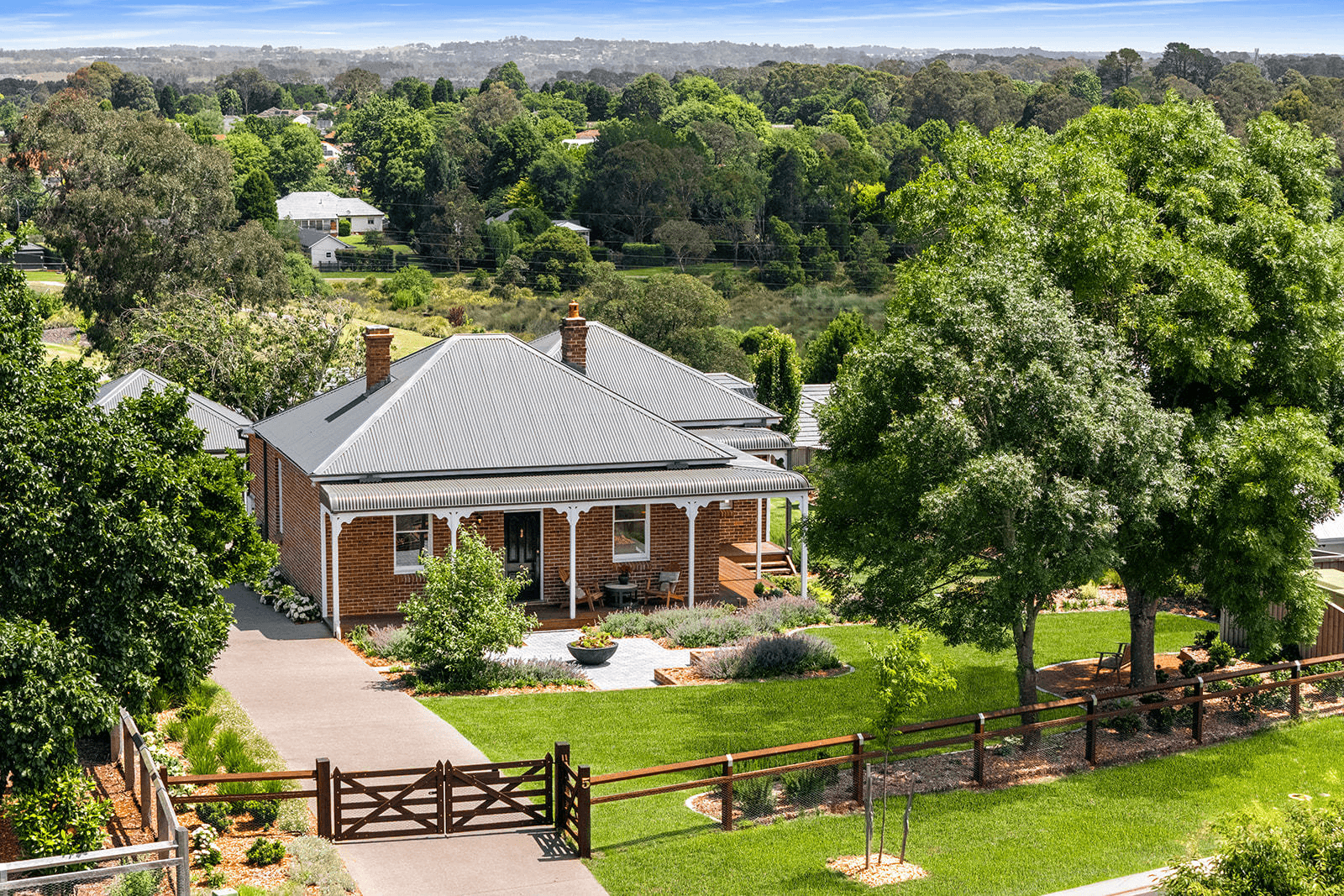 5 Sir James Fairfax Circuit, Bowral, NSW 2576