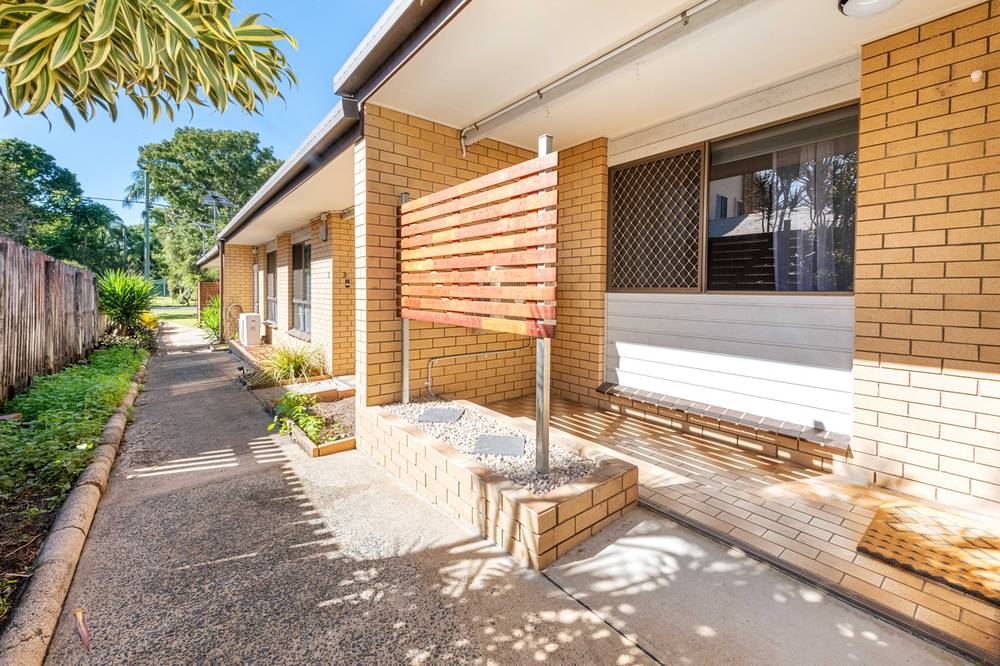 2/8 Moore Street, MACKAY, QLD 4740