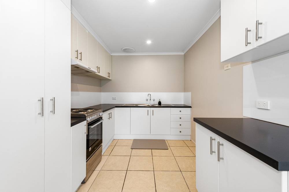 2/8 Moore Street, MACKAY, QLD 4740