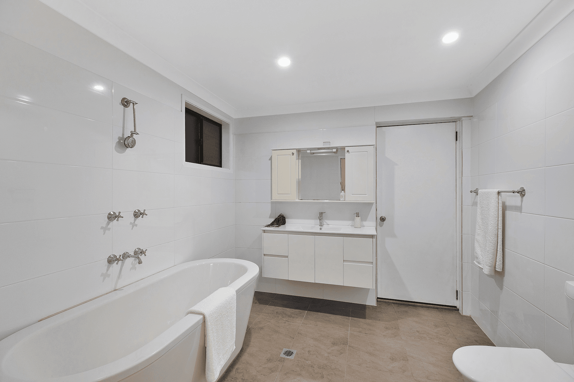 288 The Entrance Road, Erina, NSW 2250