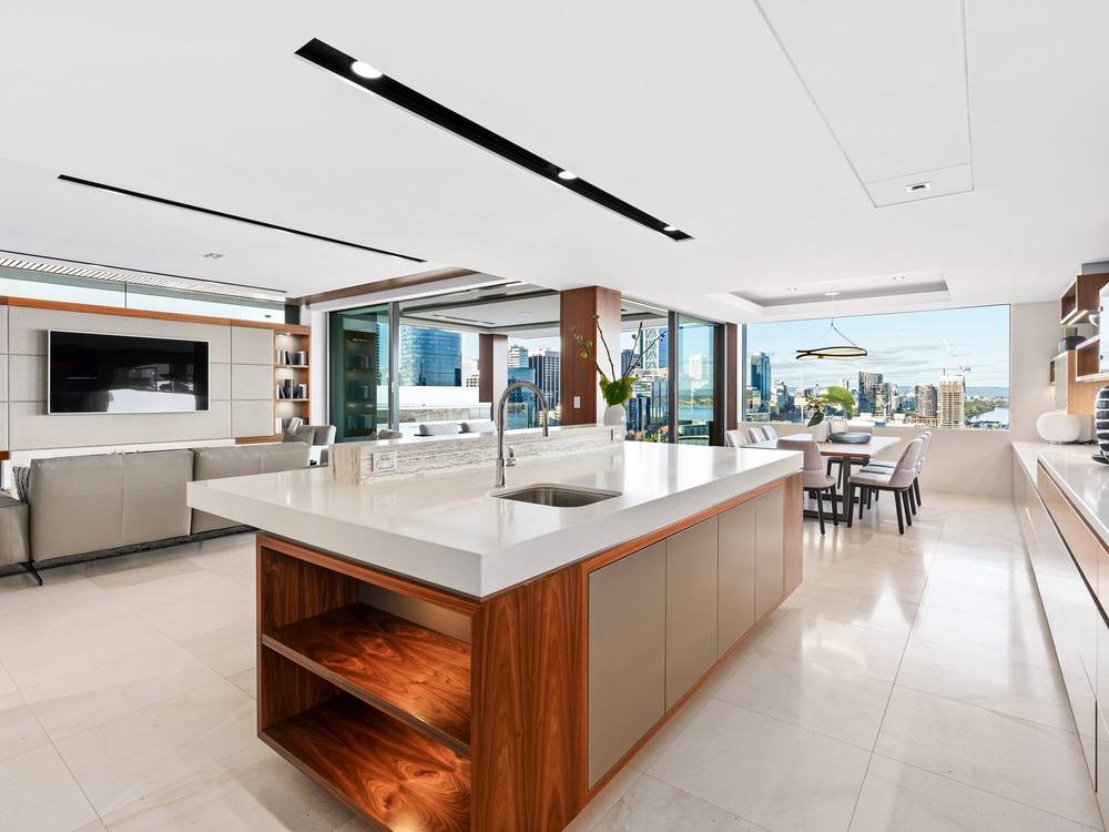 1244/11 Albert Avenue, BROADBEACH, QLD 4218