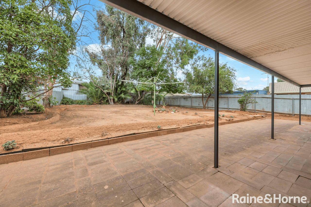 62 Damian Drive, SALISBURY HEIGHTS, SA 5109