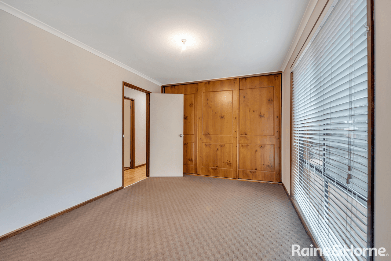 62 Damian Drive, SALISBURY HEIGHTS, SA 5109