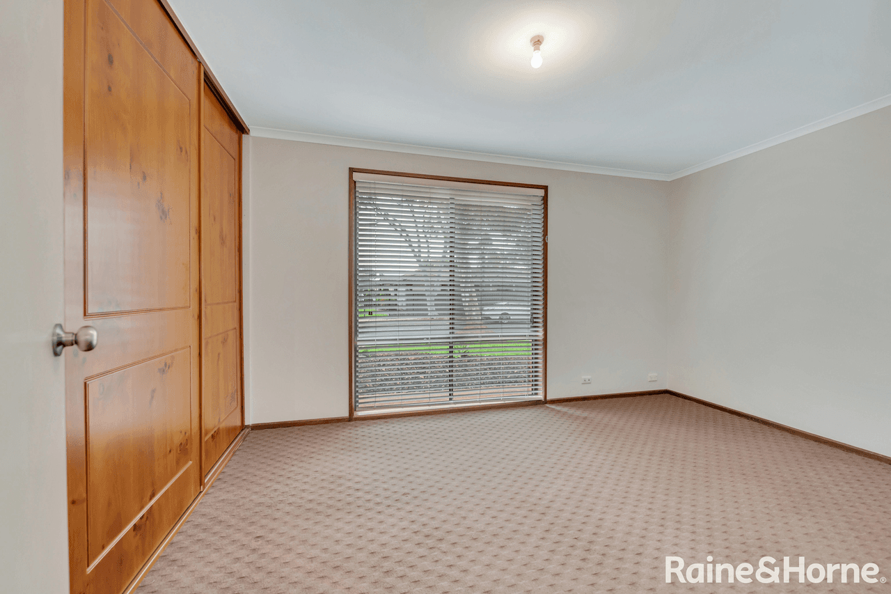 62 Damian Drive, SALISBURY HEIGHTS, SA 5109